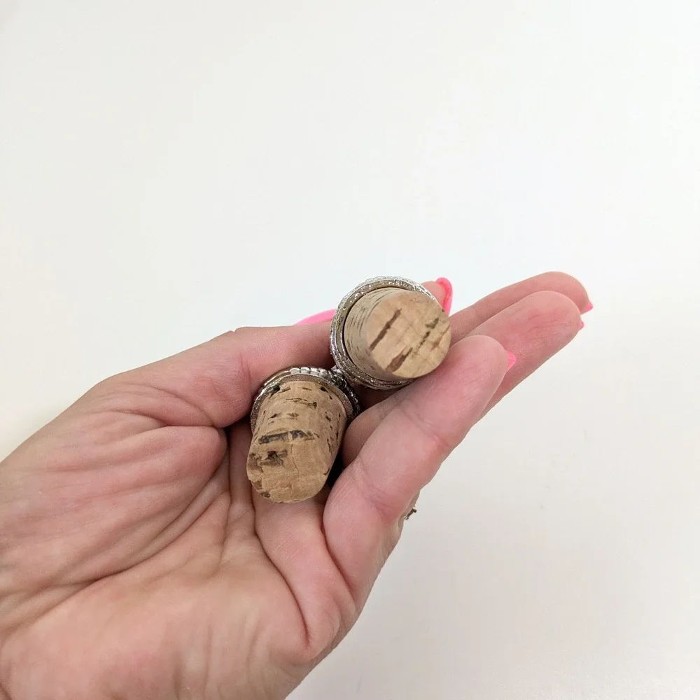 VTG Style Silver Wine Stoppers Set of 2 Grapes Barrel Bottle Cork Vineyard Decor